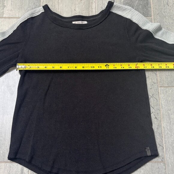 Free People We the Free Tasha Thermal Top Long Sleeve Waffle KniBlack Gray Large - Picture 9 of 12